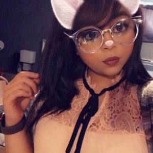 Meet your Posher, Camila